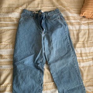 Universal Vintage Straight Jeans